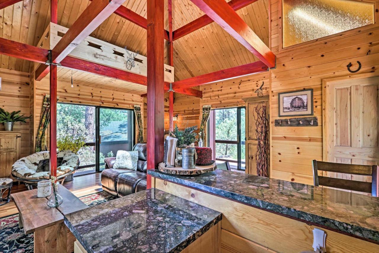 Romantic Strawberryandpine Studio Cabin With Deck! Екстер'єр фото