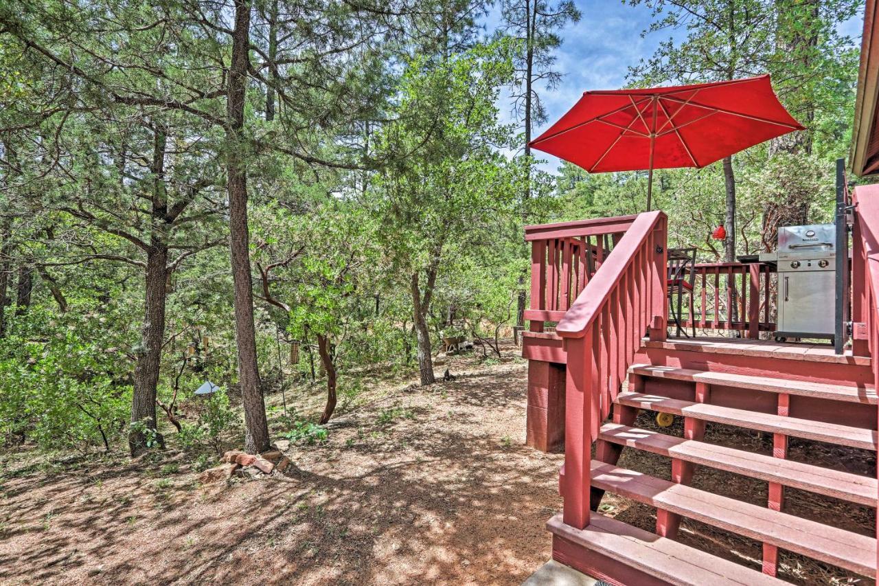 Romantic Strawberryandpine Studio Cabin With Deck! Екстер'єр фото