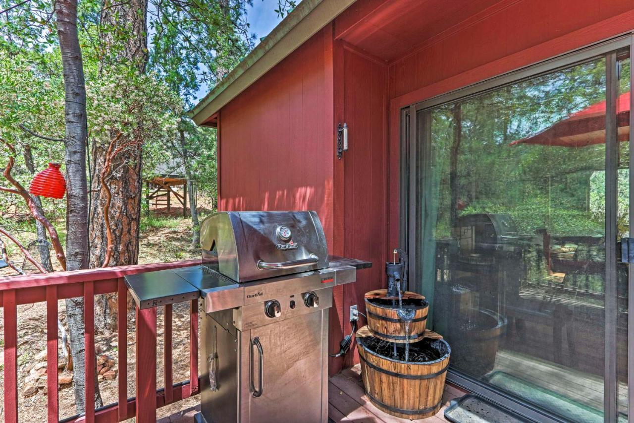 Romantic Strawberryandpine Studio Cabin With Deck! Екстер'єр фото
